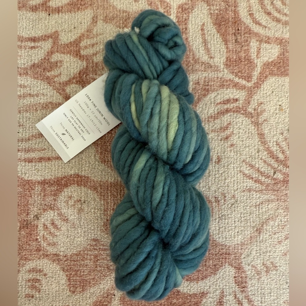 100% Junin Wool Yarn Teal and Turquoise Yarn for Fiber Projects NWT